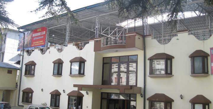 Treebo Trend Mussoorie Club Hotel Dehradun Ngoại thất bức ảnh