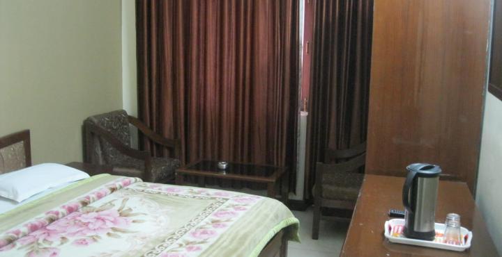Treebo Trend Mussoorie Club Hotel Dehradun Ngoại thất bức ảnh
