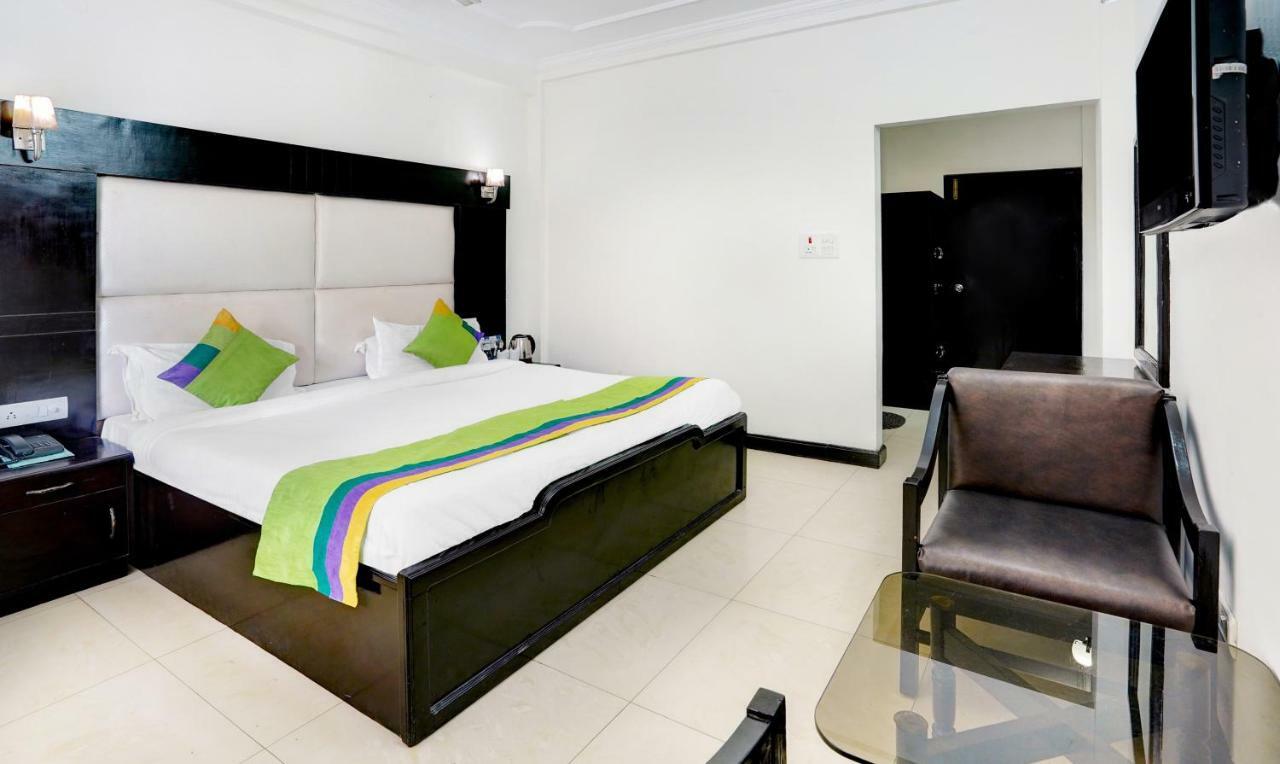 Treebo Trend Mussoorie Club Hotel Dehradun Ngoại thất bức ảnh
